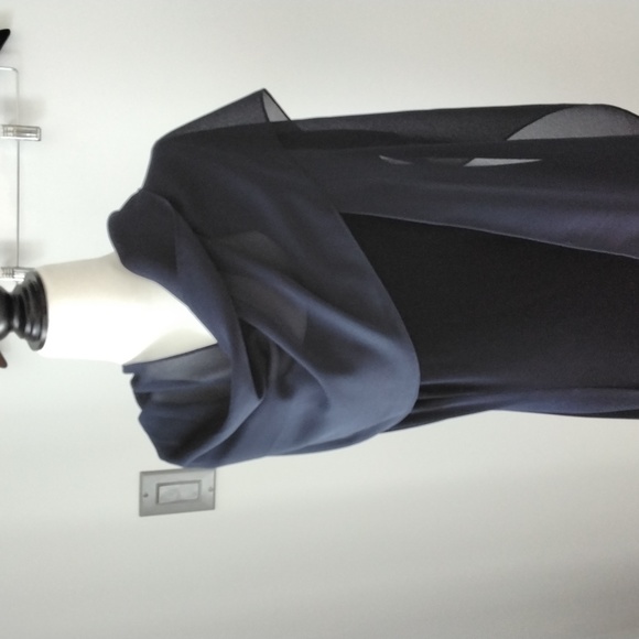 Ladies navy blue evening gown, size 14 - Picture 14 of 14